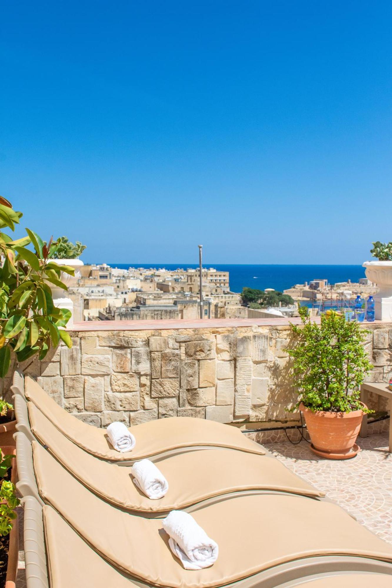 Valletta Apartments 19 ภายนอก รูปภาพ