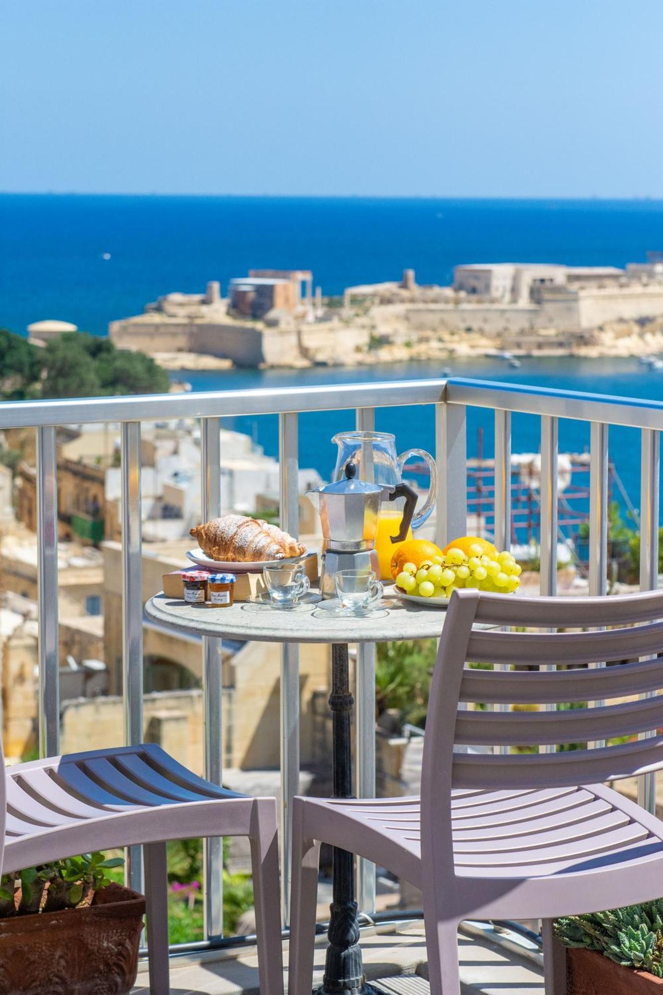 Valletta Apartments 19 ภายนอก รูปภาพ