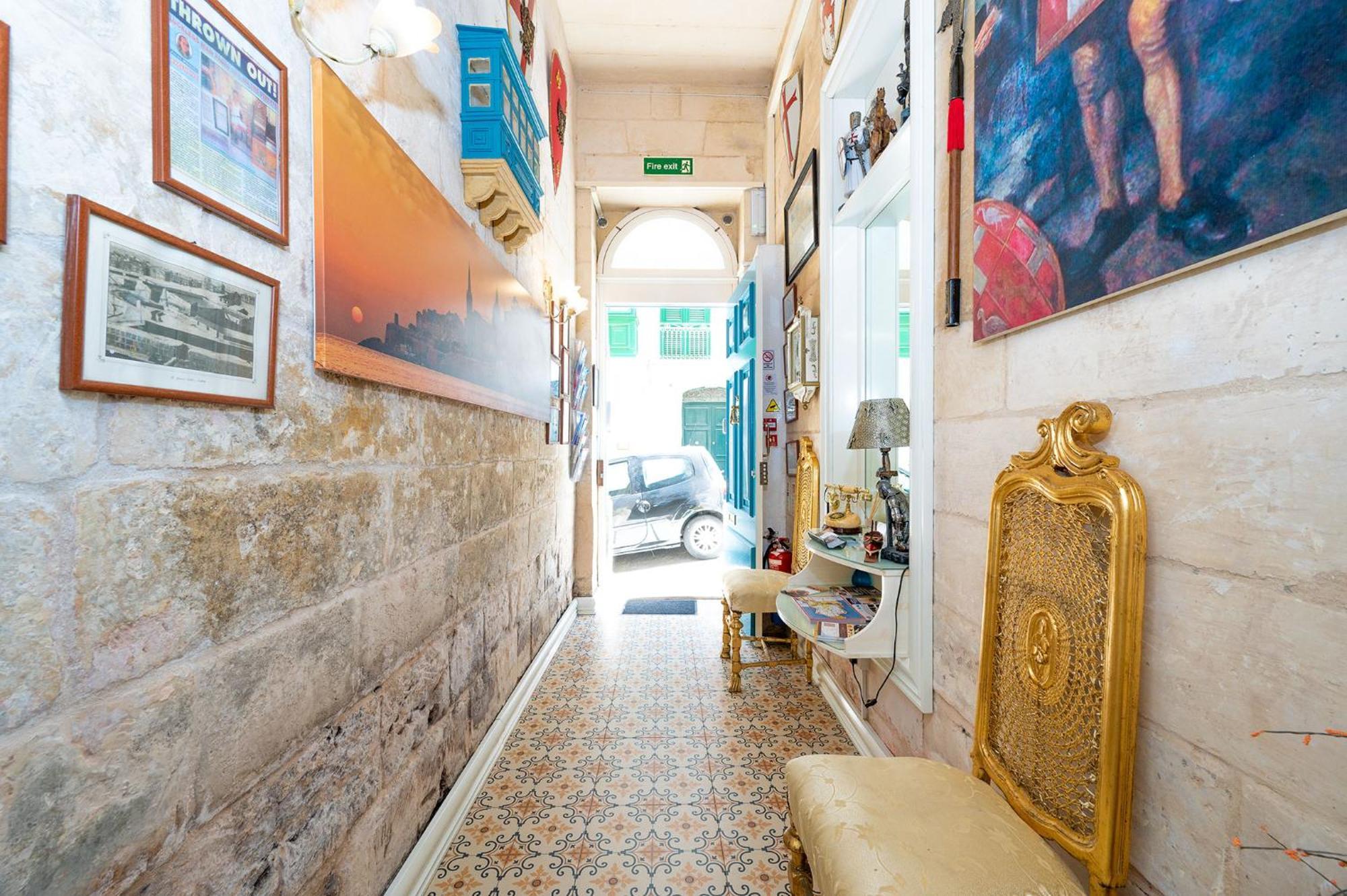 Valletta Apartments 19 ภายนอก รูปภาพ