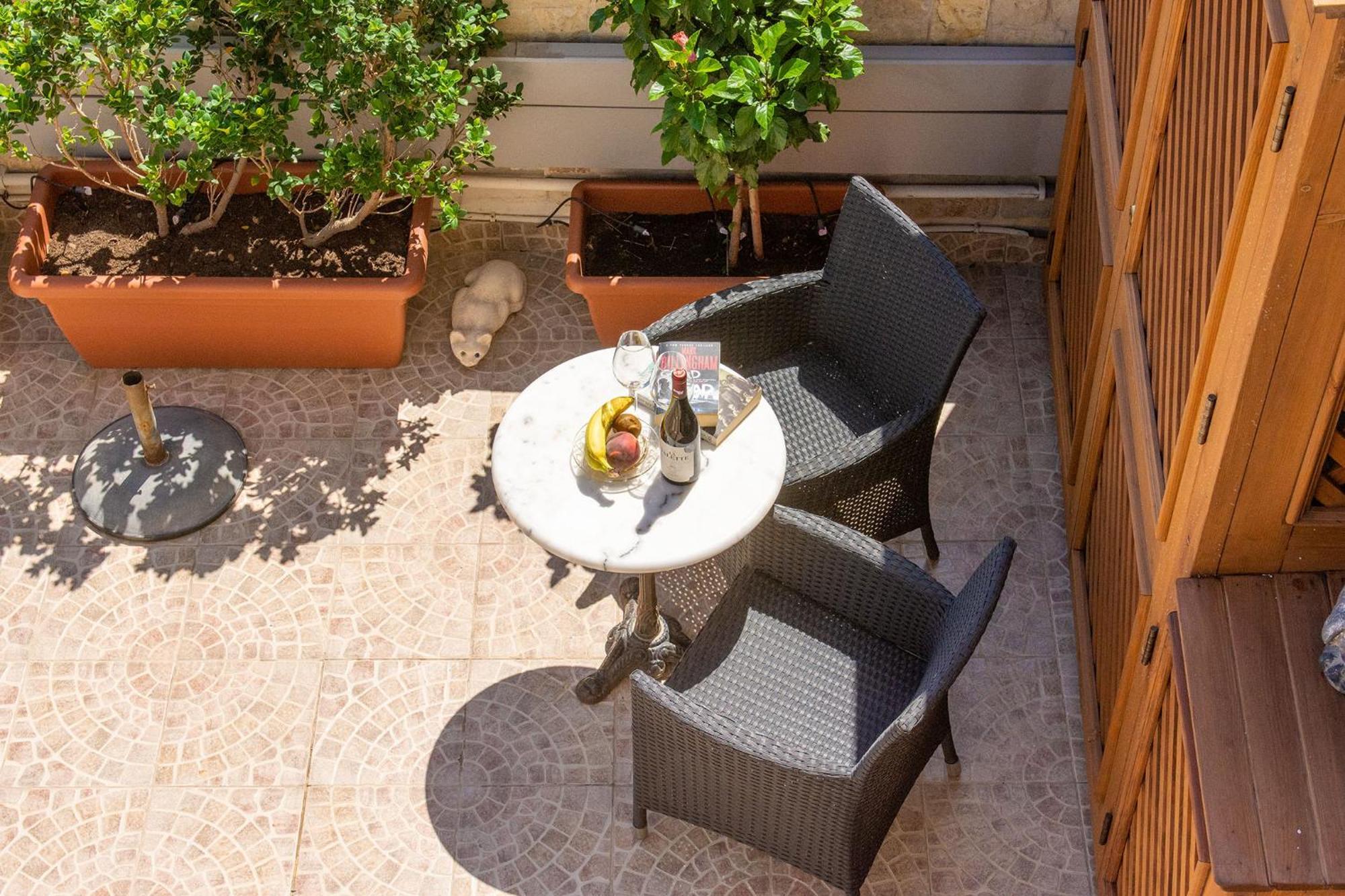 Valletta Apartments 19 ภายนอก รูปภาพ