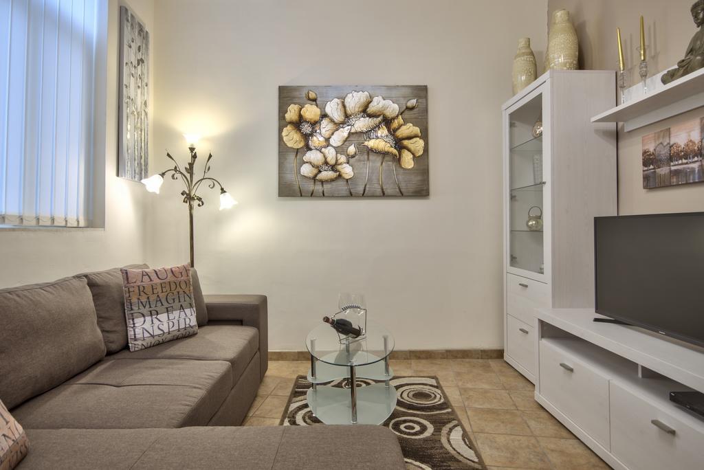 Valletta Apartments 19 ภายนอก รูปภาพ